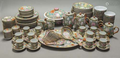 A CHINESE EXPORT FAMILLE ROSE DINNER SERVICE