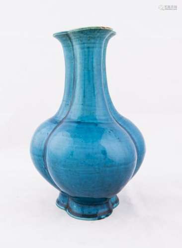 A CHINESE TURQUOISE GROUND CONJOINED VASE, QING PERIOD