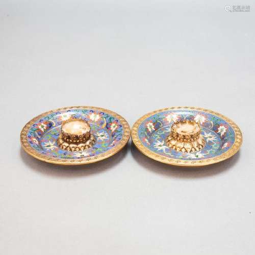 A CHINESE CHAMPLEVE CLOISONNE CANDLE HOLDER DISH