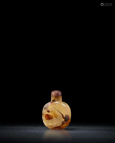 18th/19th century A fine carved Suzhou agate 'fisherman' snuff bottle