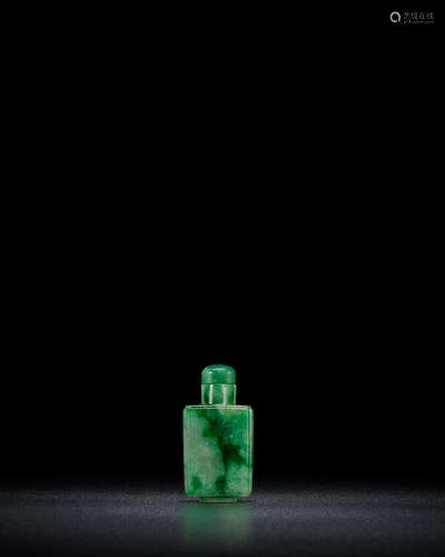 19th century A very fine jadeite rectangular snuff bottle