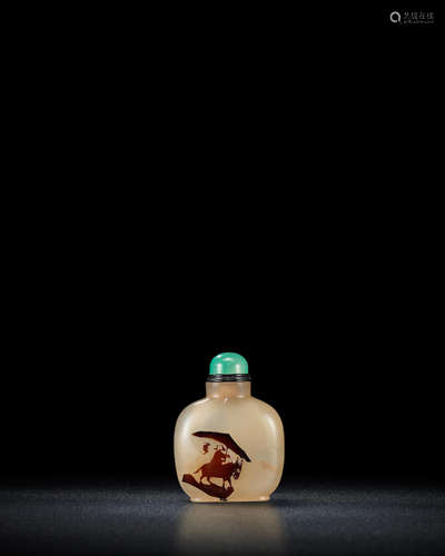 18th/19th century A silhouette agate 'bannerman' snuff bottle