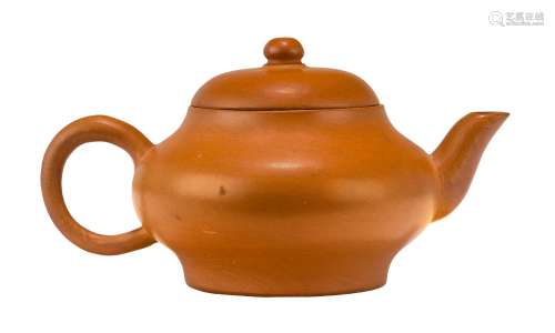 A Chinese Yixing small teapot, 19th century, 11.5cm longPlease refer to department for condition