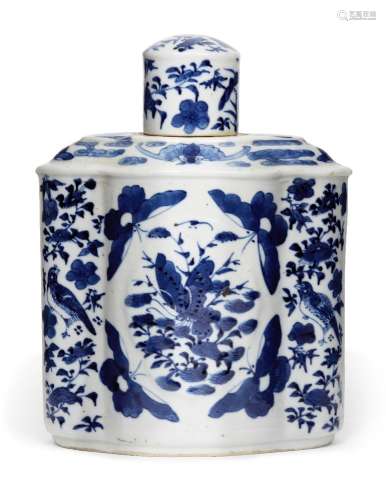 A Chinese porcelain lobed tea cannister and cover, mid-19th century, painted in underglaze blue with