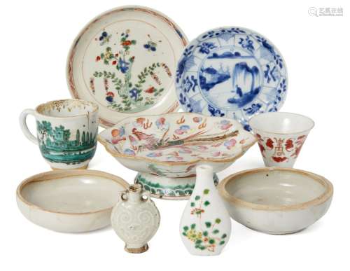 A collection of Chinese porcelain, Ming - late 19th century, comprising a Kangxi famille verte