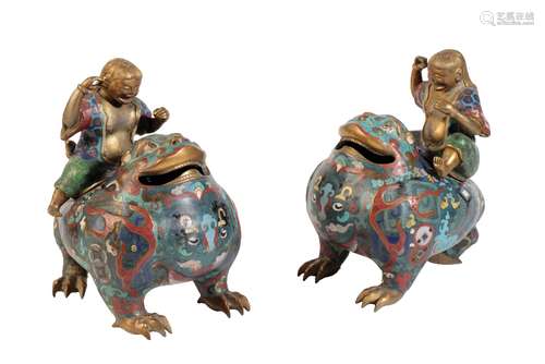 PAIR OF CLOISONNE CENSERS AND COVERS