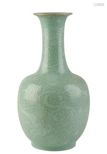 SLIP-DECORATED CELADON-GLAZE VASE