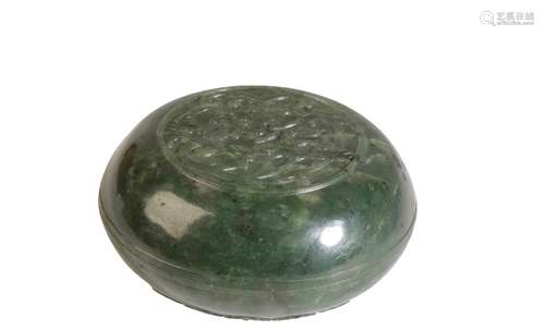 FINE CARVED SPINACH JADE BOX AND COVER