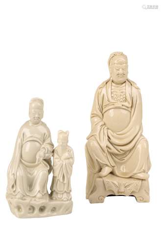 BLANC DE CHINE FIGURE OF A SEATED OFFICIAL