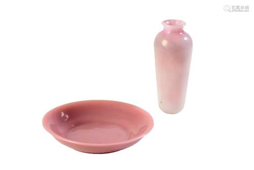 SMALL PINK GLASS DISH