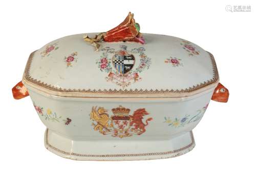 LARGE EXPORT FAMILLE ROSE 'ARMORIAL' TUREEN AND COVER