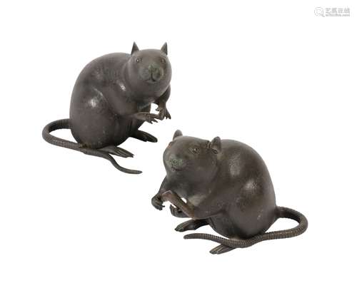 PAIR OF JAPANESE BRONZE RATS