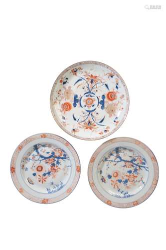 LARGE PAIR OF IMARI DECORATED DISHES