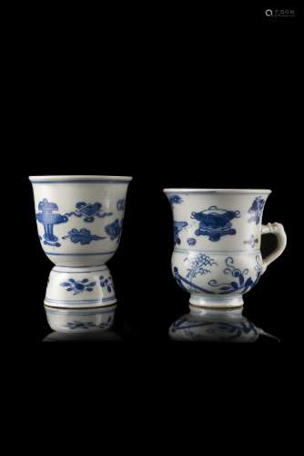 A blue and white porcelain cup and bowl decorated with figures (slight defects)China, Qing