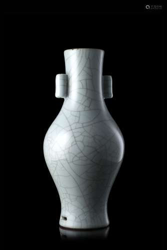 A twin tubular-handle vase with a ge-style glaze, with an apocryphal Yongzheng mark to the