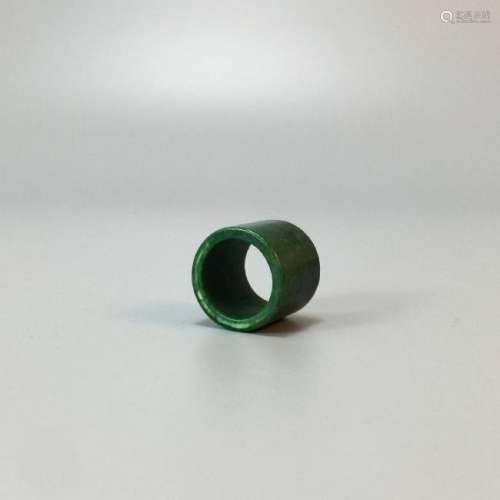 GREEN PATTERNED JADE RING