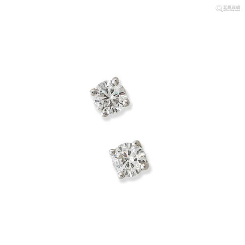 A pair of diamond earstuds