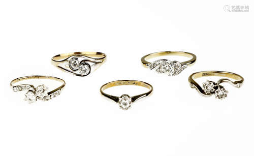 A collection of five diamond rings