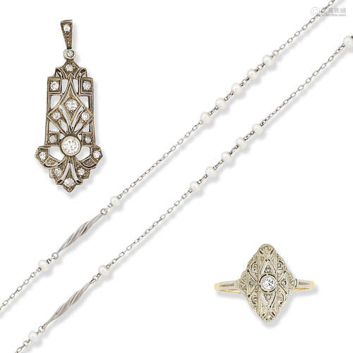 A collection of Art Deco Style jewellery