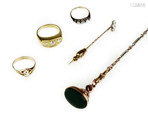 A collection of jewellery