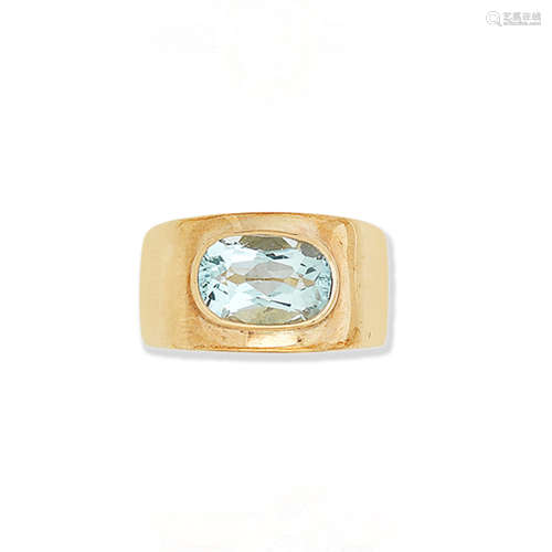 An aquamarine dress-ring