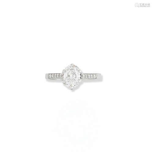 An single-stone oval-cut diamond ring