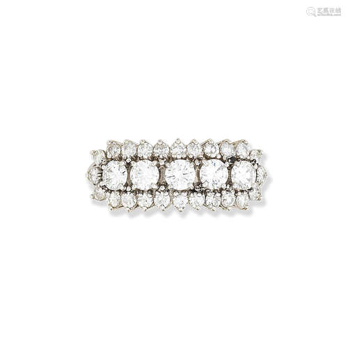 A cluster diamond ring