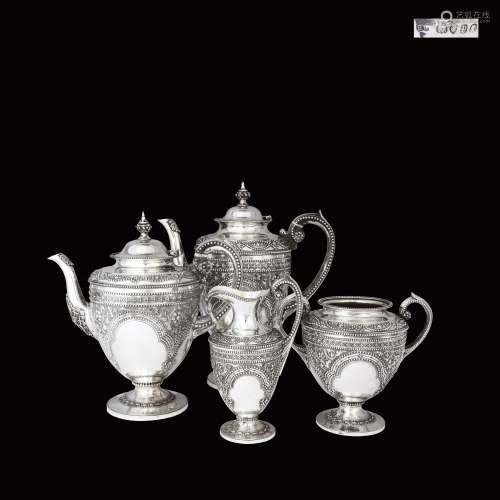 1870年  英国纯银錾花茶具四件套