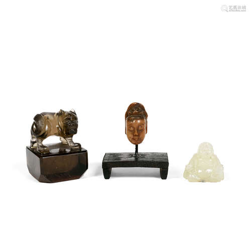 SUITE DE TROIS OBJETS