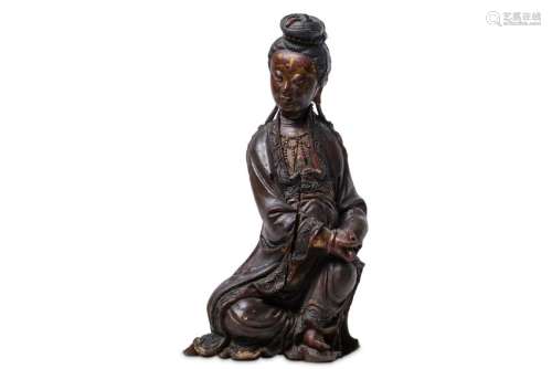 A CHINESE WOOD GILT-LACQUER FIGURE OF GUANYIN.