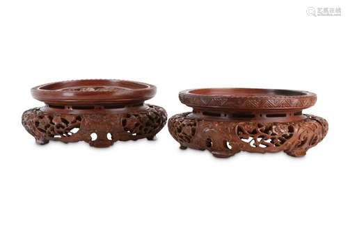 A PAIR OF CHINESE WAISTED HONGMU WOOD ÂDRAGONÂ