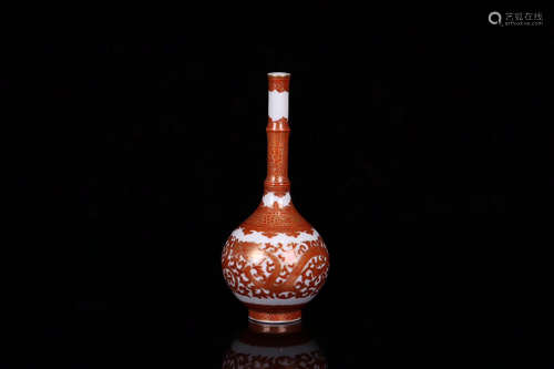 17-19TH CENTURY, A FLORAL&DRAGON DESIGN RED GLAZE VASE, QING DYNASTY