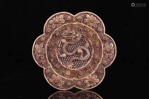 17-19TH CENTURY, A FLORAL DESIGN GILT SILVER PLATE, QING DYNASTY