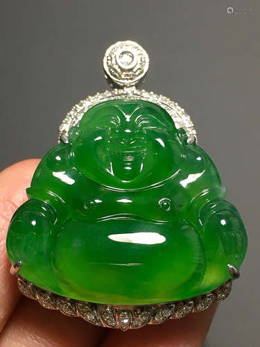 A TRANSLUCENT JADEITE ZHENGYANG GREEN BUDDHA PENDANT