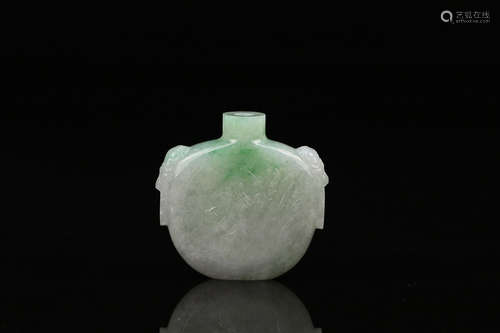 AN OLD JADEITE SNUFF BOTTLE OF STORY CARVING