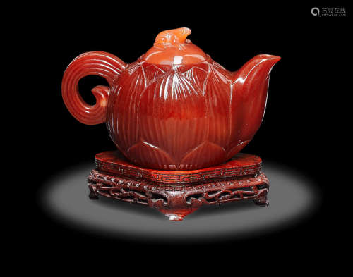 Carnelian Agate Teapot with Lid