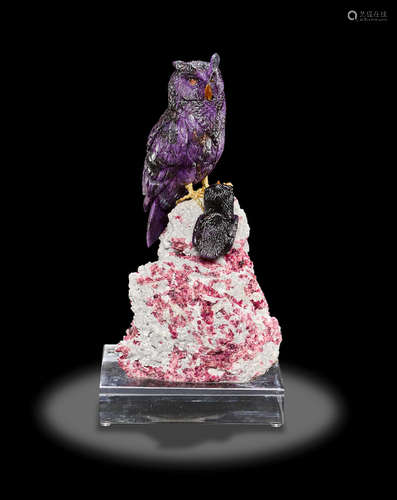 Sugilite Carving of Two Owls by Peter Muller