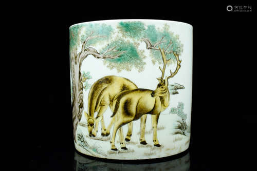 FAMILLE ROSE 'DEER' BRUSH POT