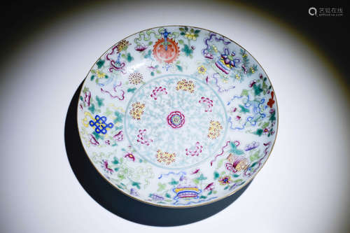 FAMILLE ROSE 'EIGHT TREASURES' DISH