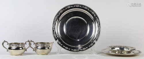 (lot of 7) Gorham sterling silver place setting, consisting of (3) graduated plates, (2) finger