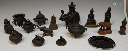 (15) Group of Bronze and Brass Asian Items