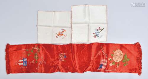 1）1945年中印缅战区中国远征军纪念丝帕两条；2）1943年中印缅战区红色丝巾一条（丝巾上绣有中印缅战区袖标以及From Barney to Mother的字样）。