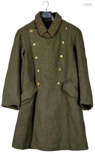 民国抗战时期陆军少将呢子大衣一件。