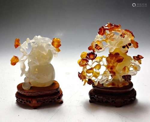 (2) Chinese Agate Carvings Hulu and Flowers