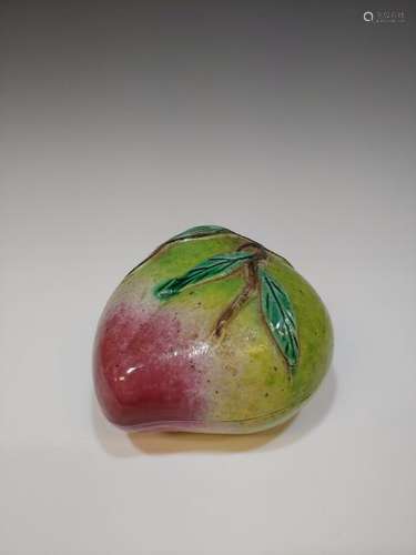 Chinese Brush Washer in the Form of a Peach