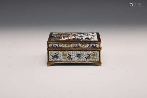 A PAIR OF BRONZE CLOISONNE ENAMEL BOX AND COVER.ANTIQUE