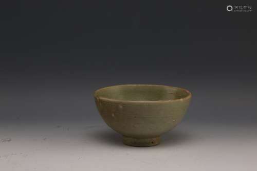 A CELADON-GLAZED BOWL.ANTIQUE