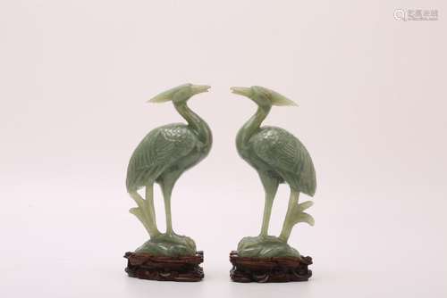 A PAIR OF CELADON JADE CRANES.ANTIQUE