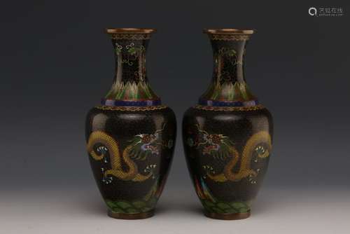 A PAIR OF BRONZE CLOISONNE ENAMEL VASES.ANTIQUE