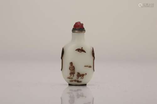 A BROWN OVERLAY GLASS SNUFF BOTTLE.ANTIQUE